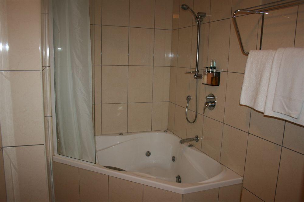 ולינגטו Airport Motor Lodge מראה חיצוני תמונה